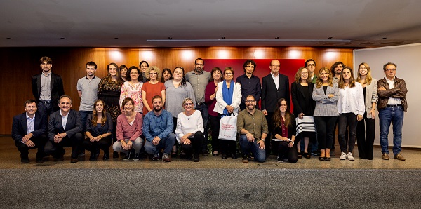 Group photo of the prize-winners