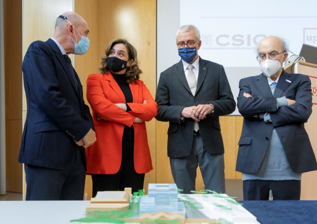 Imatge inicial - From left to right: Lluís Calvo, CSIC delegate in Catalonia; Ada Colau, mayor of Barcelona; Jaume Casals, UPF rector, and Andreu Mas-Colell, president of the BIST