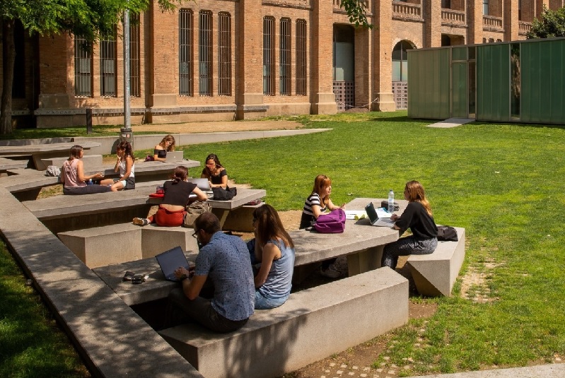 Imatge inicial - Jardí de les Aigües del campus de la Ciutadella
