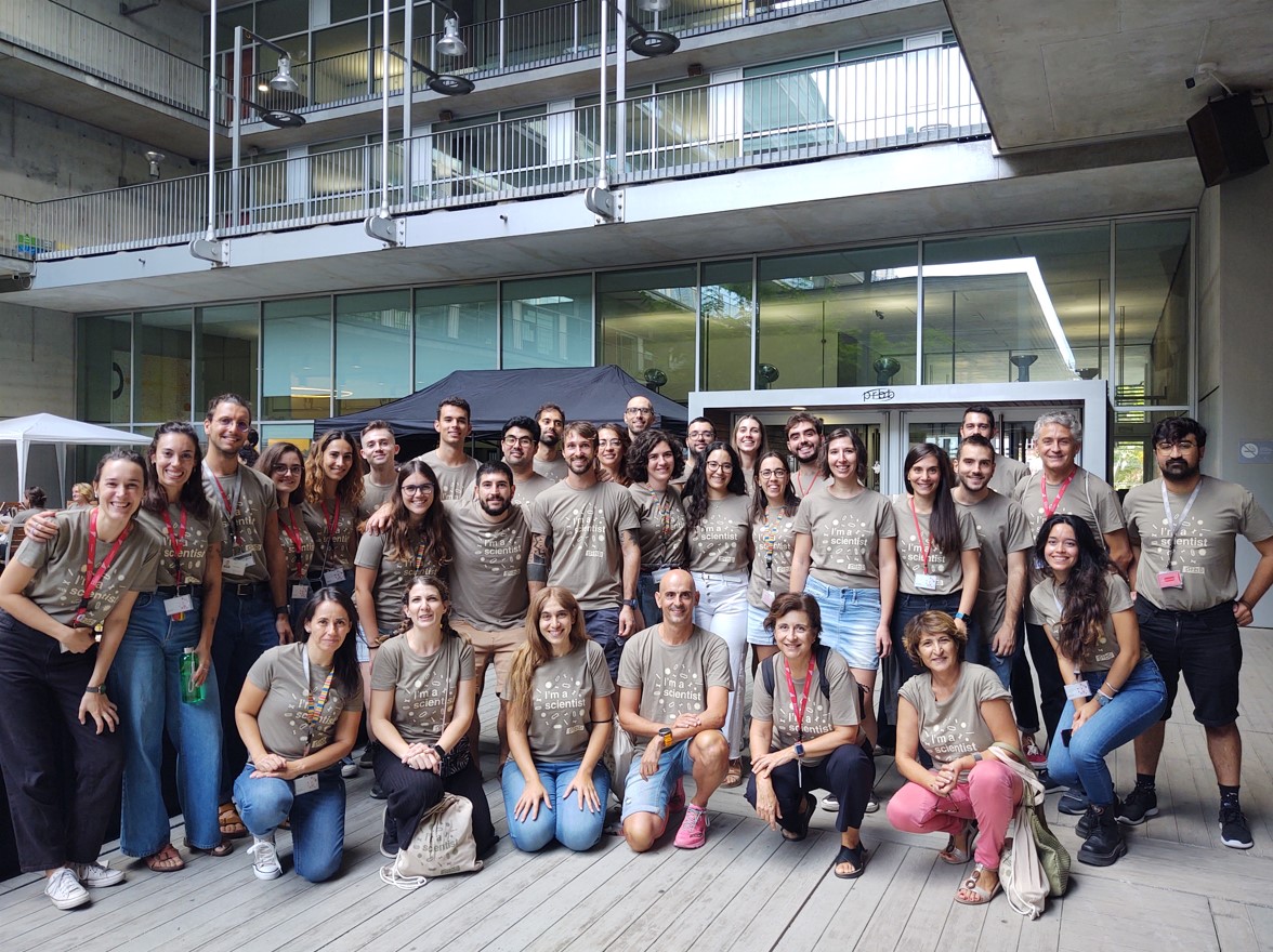 Una representació dels i les voluntaris del MELIS-UPF en finalitzar l’OpenPRBB. Crèdit: UPF. Imatge inicial - Una representació dels i les voluntaris del MELIS-UPF en finalitzar l’OpenPRBB. Crèdit: UPF.